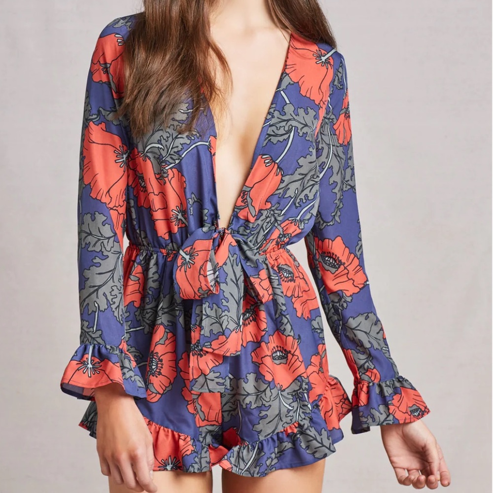 Tularosa Bishop Peach Blue Floral Romper - size small